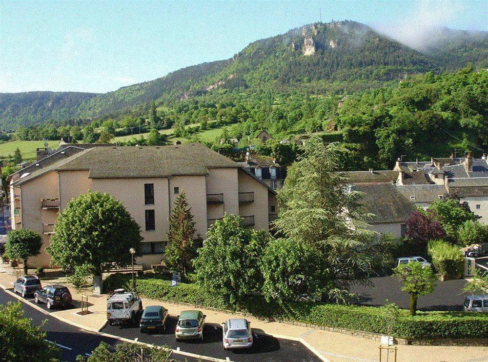 Logis Hotel Restaurant Du Commerce La Canourgue Luaran gambar
