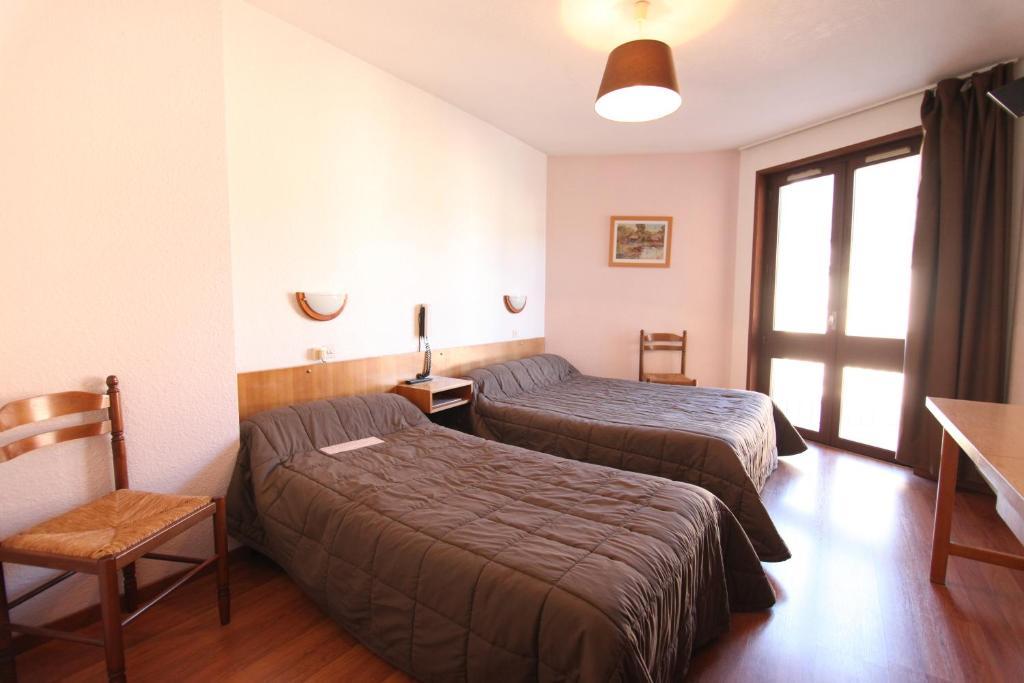 Logis Hotel Restaurant Du Commerce La Canourgue Bilik gambar